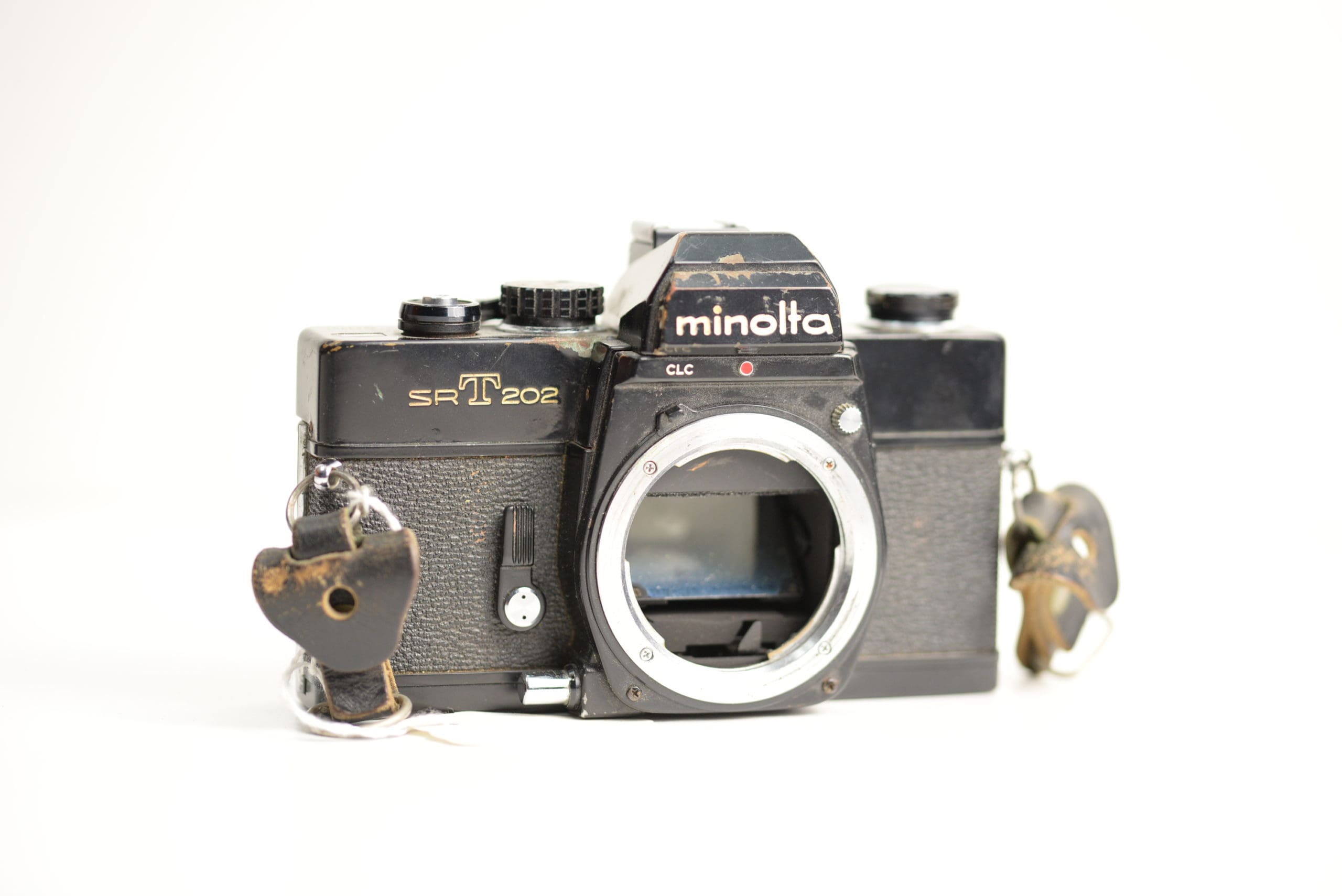 minolta-srt-202-black-version-2-x-sync-35mm-camera-body-black-lab